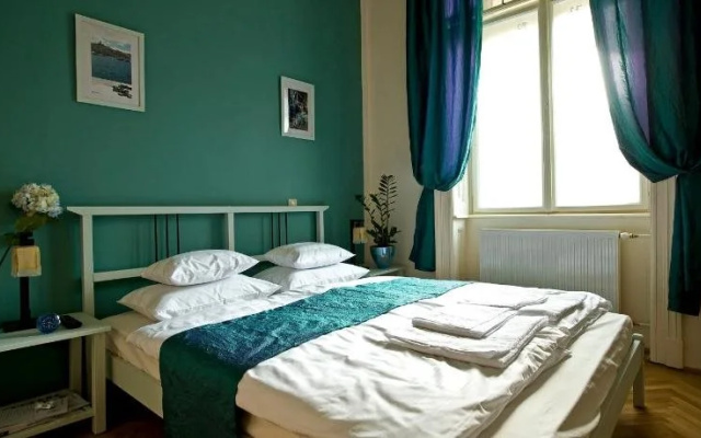 Budapest Rooms Bed and Breakfast