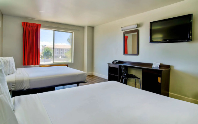 Motel 6 Hesperia, CA - West Main Street I-15