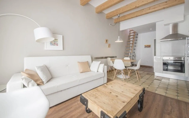 Duplex Arts Apartment A TVL 28-A