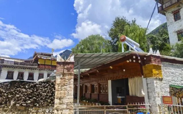 Songsong XI ZANG Residence Scenic Homestay