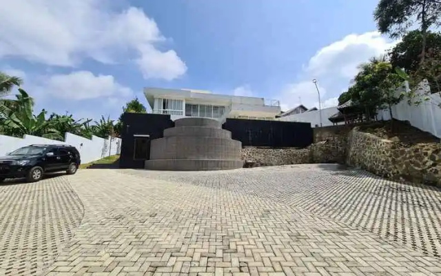 Montana Sense Villa Sentul