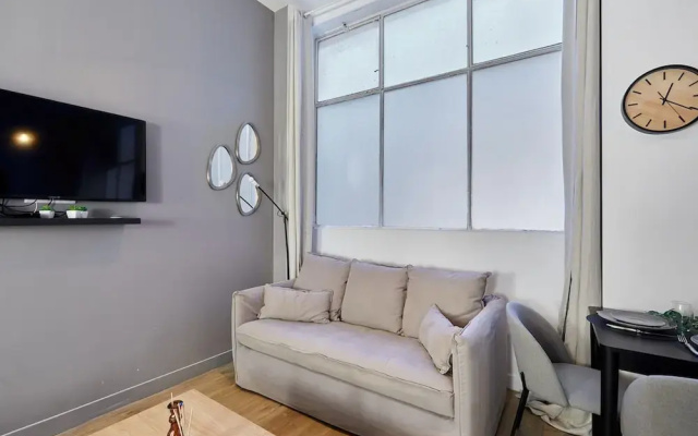 Suite Saint Germain des Pres Rue de Rennes