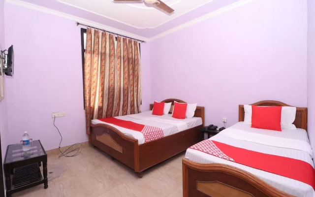 Oyo 37723 Pam And Chand Guest House