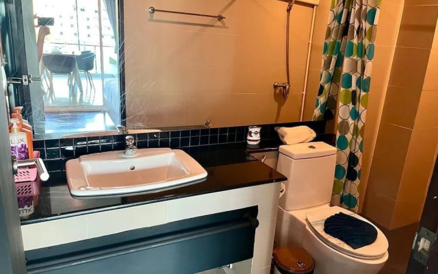 Kris - Modern Spacious 2 Bedrooms Condo With Pool