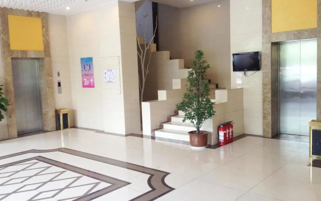 Fuyang Golden Beach Hotel