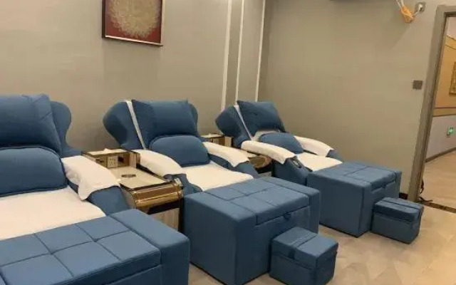 Bayman Holiday Inn Guandu Square Kunming