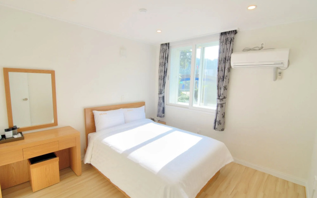 Jeju Star House