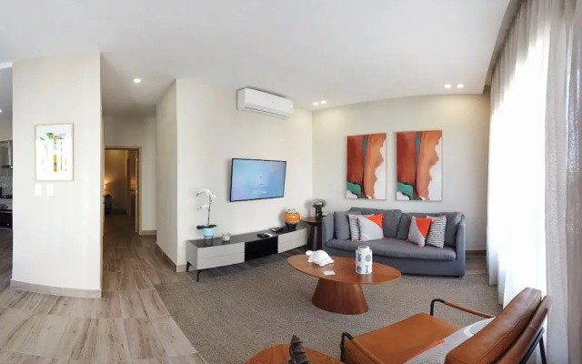 Regatta Living Hotel