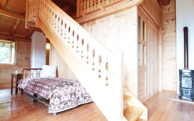 Belvilla by OYO Hilltop Chalet in Lamon With Views