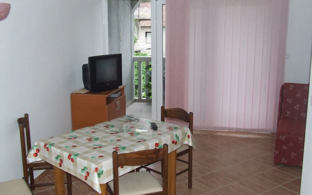 Apartments Lazović