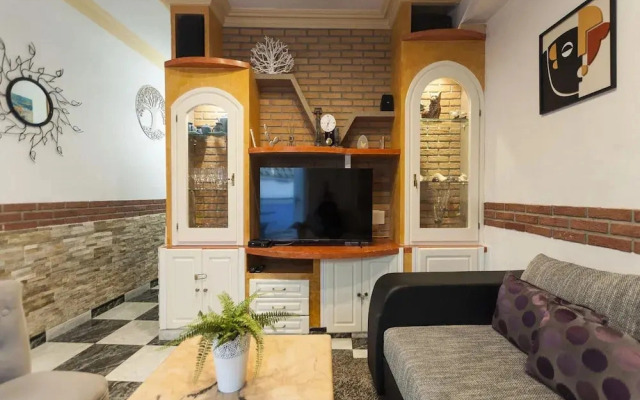 Apartment in Roses Near Playa de la Punta