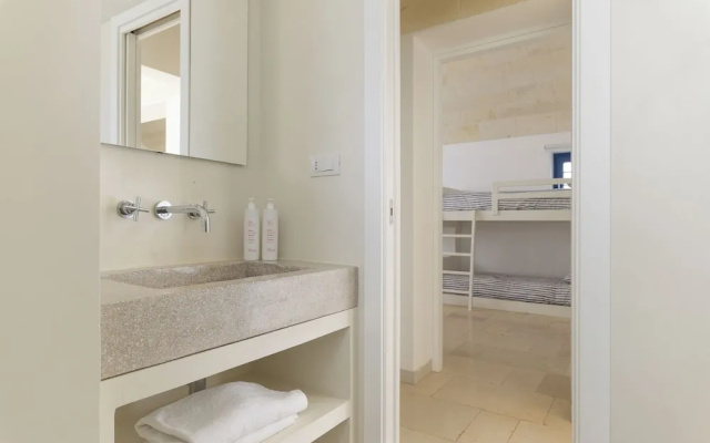 Casa Blue con piscina by Wonderful Italy