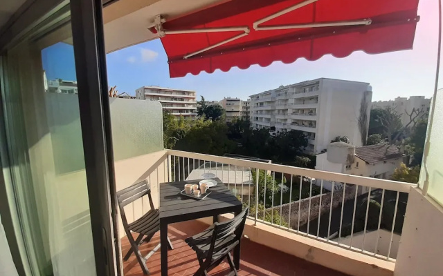 Elegant Apartment in Cannes with Balcony