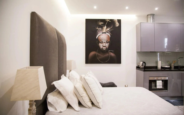 Suites Miguel Angel - Adults Only