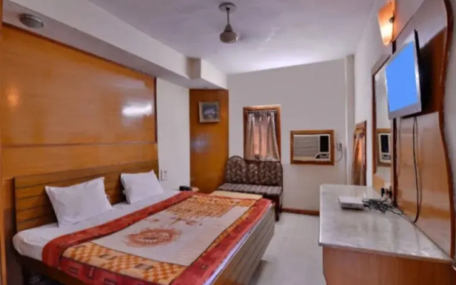 Hotel Flyover Classic Patiala