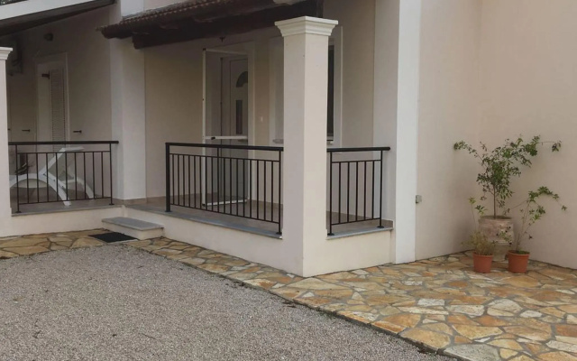 Luxurious holiday villa, private swimming pool near beautiful beaches, westcoast