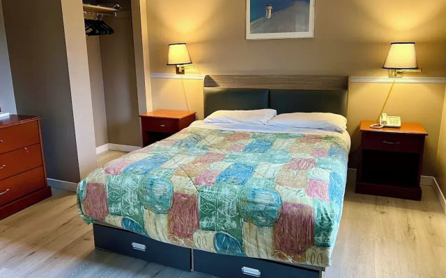 Valemount Hotel