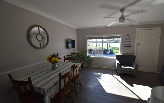 Laguna Lodge Holiday Units