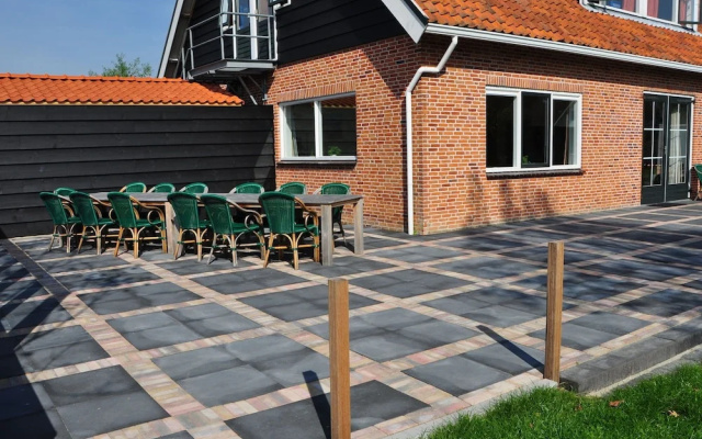 Beautiful Group Accommodation With Facilities Near the sea