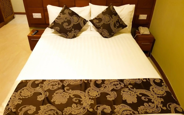 Masailand Safari & Lodge