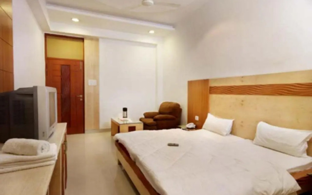 Hotel Mandakini Plaza