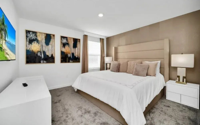2900penolpe 9 Bedroom Home