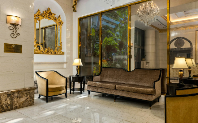 Club Wyndham Royal Garden at Waikiki
