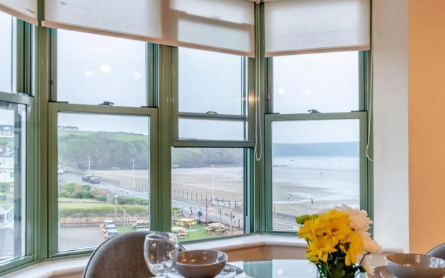 32 St Brides Bay View Apts