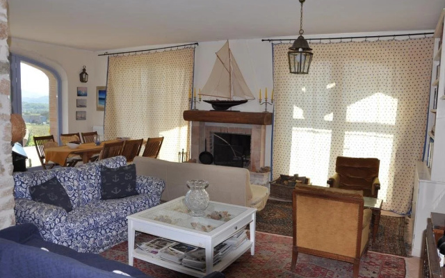 Montecristo Country House