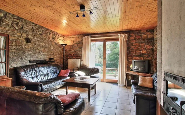 Rustic Holiday Home in Sainte-ode With Garden