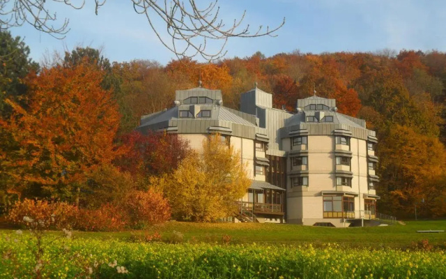 Hellmut Wamer Youth Hostel Lorrach
