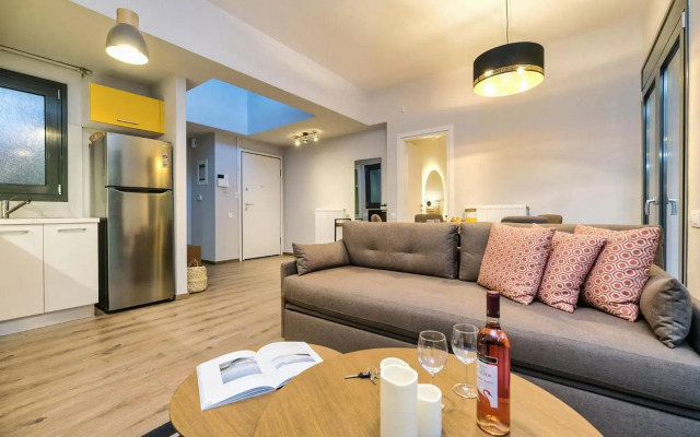 Strefi Hill Suites