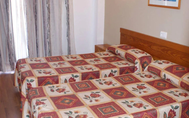 Hostal Arenal Pins