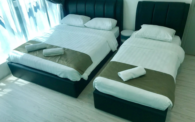 Sunset Seaview Vacation Condos at Infinity Avenue