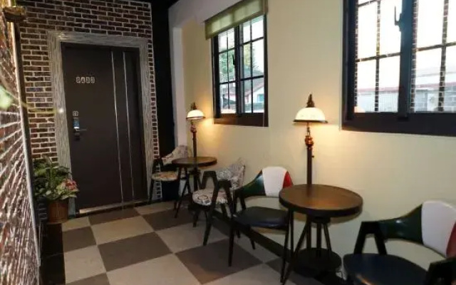 7M2 B&B