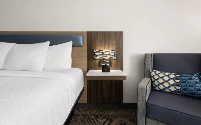 La Quinta Inn & Suites by Wyndham Savannah Airport - Pooler