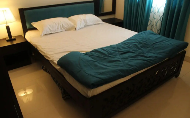 OYO 9364 Home Modern 2 BHK Pool View Candolim