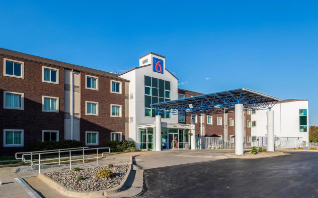 Motel 6 West Des Moines, IA