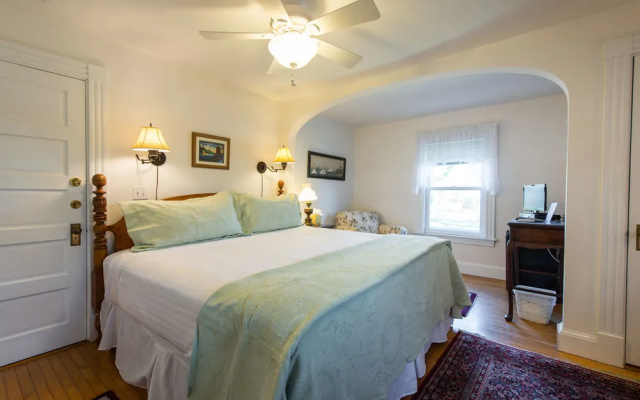Clark House at the Twin Oaks Inn