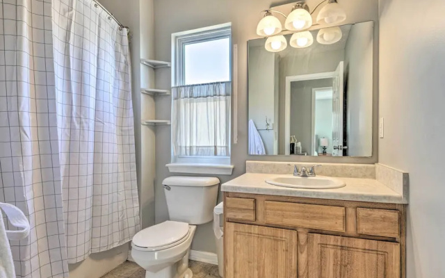 Cozy Indianapolis Home w/ Private Hot Tub!
