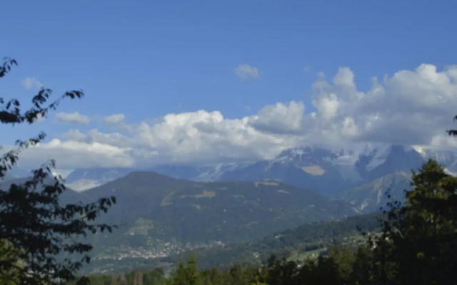 Appartement T1 avec balcon, Résidence proche Megève au calme