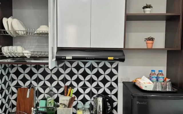 Ly Apartment & Home