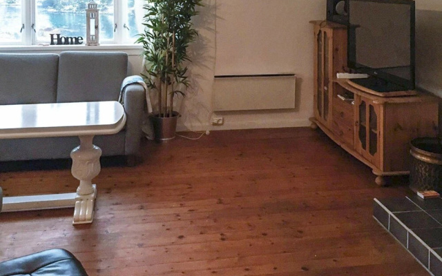 8 Person Holiday Home in Stadlandet