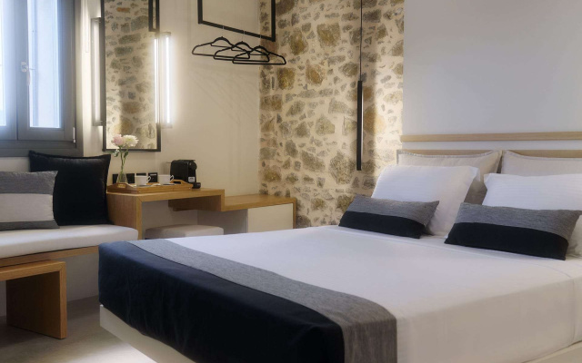 Zaira Hotel