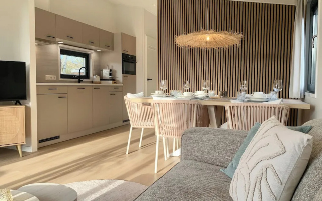 Chalet in Sint Maartenszee Near Sandy Beach