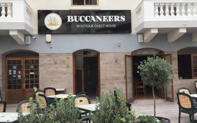 Отель The Buccaneers Boutique Guest House Мальта, Буджибба - отзывы, цены и фото номеров - забронировать отель The Buccaneers Boutique Guest House онлайн вид на фасад