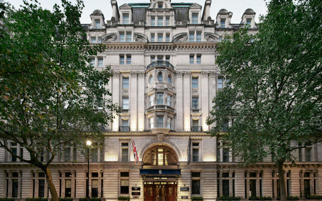 Отель The Grand at Trafalgar Square Великобритания, Лондон - отзывы, цены и фото номеров - забронировать отель The Grand at Trafalgar Square онлайн вид на фасад