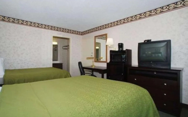Rodeway Inn Conference Center