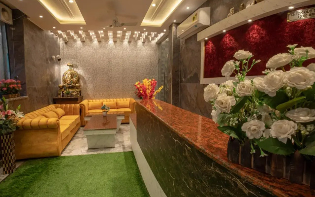Hotel Gangotri Plaza