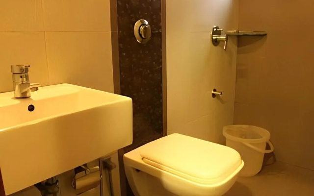 Apollo Guest House – Colaba Causeway